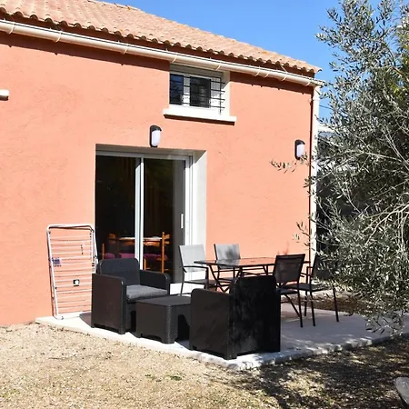 Lumineux Deux Pieces En Rez De Jardin * Hyères